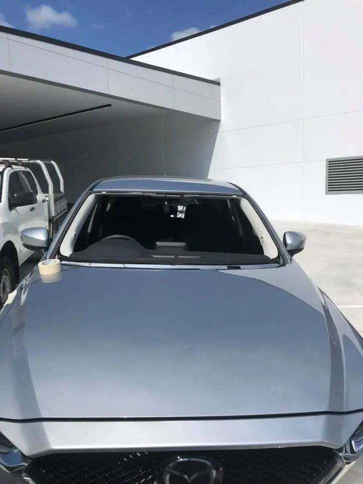 Mazda · Glass out