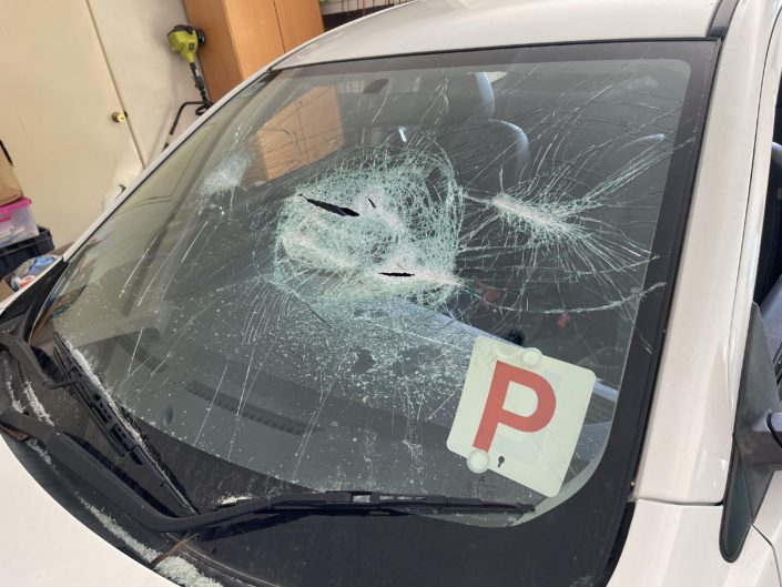 Ford Windscreen Replacement - Smashed Windscreens replaced at your home