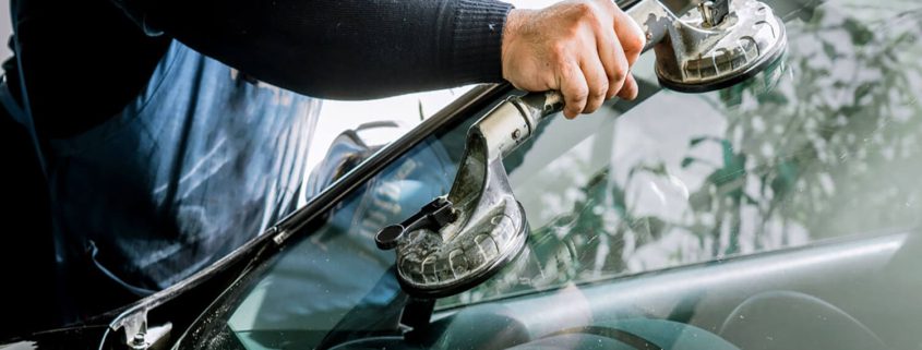 comprehensive guide to windscreen insurance claims, new windscreen replacement